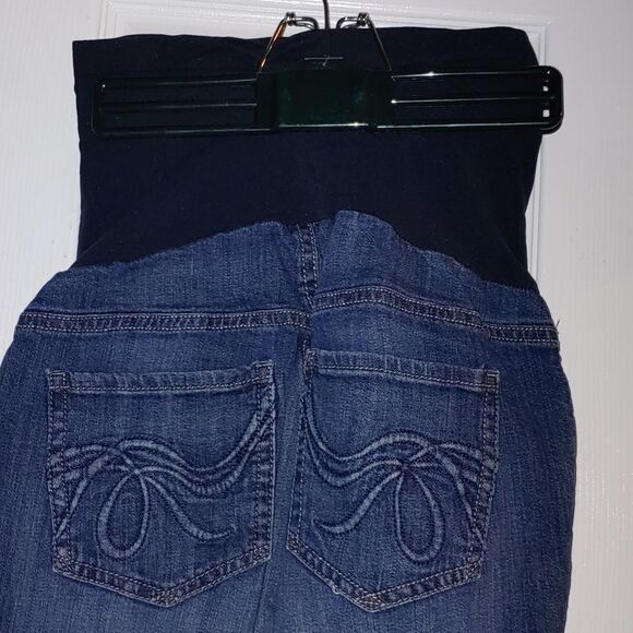 Two Hearts Maternity  full panel  capri jeans Sz M - Picture 5 of 6